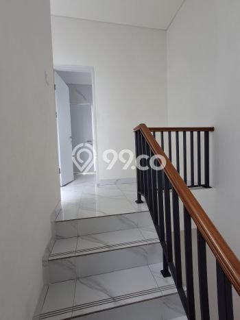 Rumah Modern Cantik 4 KT Bisa Langsung Pindah di Cikupa Rumah Modern Cantik 4 KT Bisa Langsung Pindah di Cikupa