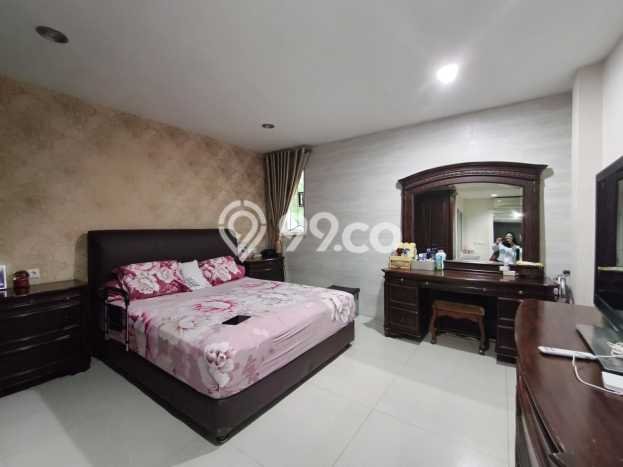 Rumah Mewah Siap Huni LT 176m2 di Medan Polonia, Medan Rumah Mewah Siap Huni LT 176m2 di Medan Polonia, Medan