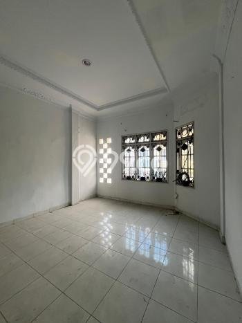 PELUANG EMAS! Ruko di Medan Petisah, Luas 270m², Pusat Komersial PELUANG EMAS! Ruko di Medan Petisah, Luas 270m², Pusat Komersial
