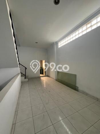 PELUANG EMAS! Ruko di Medan Petisah, Luas 270m², Pusat Komersial PELUANG EMAS! Ruko di Medan Petisah, Luas 270m², Pusat Komersial