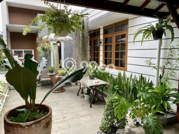 Rumah LT 400m2m² / LB 200m2m² Pemandangan Laut di Sukajadi, Bandung Rumah LT 400m2m² / LB 200m2m² Pemandangan Laut di Sukajadi, Bandung