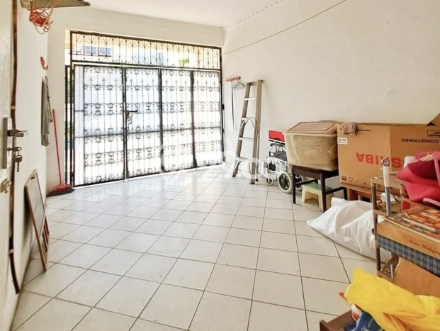Dijual Segera Rumah LT 180m² di Lokasi Strategis, Jakarta Timur Dijual Segera Rumah LT 180m² di Lokasi Strategis, Jakarta Timur