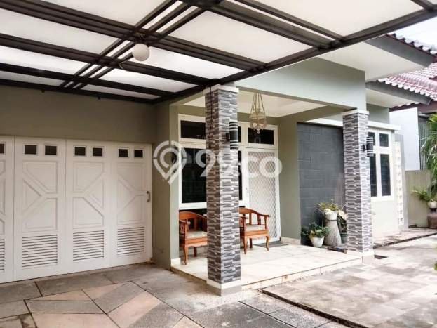 Rumah Mewah 4 KT 3 KM Akses Mudah di Pondok Kelapa, Jakarta Timur Rumah Mewah 4 KT 3 KM Akses Mudah di Pondok Kelapa, Jakarta Timur