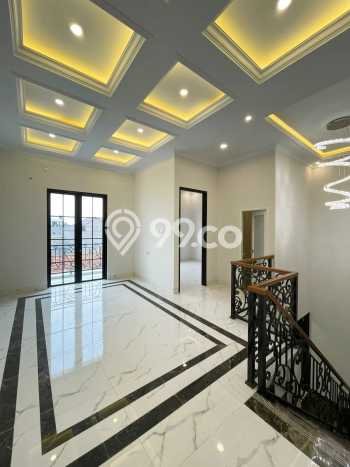 SPECIAL OFFER! Rumah Nyaman di Jagakarsa, Luas 152m² LB 250m² SPECIAL OFFER! Rumah Nyaman di Jagakarsa, Luas 152m² LB 250m²