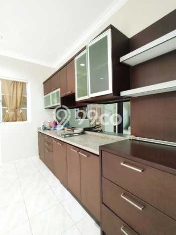 Rumah Lokasi Strategis area Cibubur, Bekasi, Luas 242m² Bangunan 250m² Rumah Lokasi Strategis area Cibubur, Bekasi, Luas 242m² Bangunan 250m²
