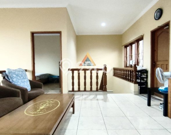 Rumah Luas Asri 4 KT Siap Pakai di Galaxy Bekasi Rumah Luas Asri 4 KT Siap Pakai di Galaxy Bekasi