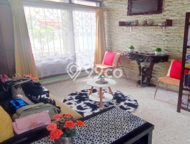 Dijual Rumah Luas Elegan Dengan View Eksklusif di Rawamangun, Jakarta Timur Dijual Rumah Luas Elegan Dengan View Eksklusif di Rawamangun, Jakarta Timur
