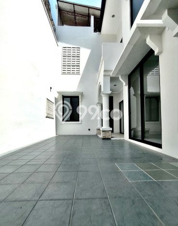 For Sale! Premium House LT 369m2 Desain Modern di Kota Wisata For Sale! Premium House LT 369m2 Desain Modern di Kota Wisata