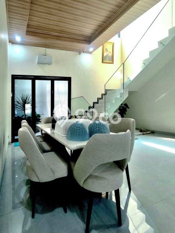 Rumah Mewah LB 500m2 Siap Pakai Desain Elegan di Kemang Pratama, Bekasi Rumah Mewah LB 500m2 Siap Pakai Desain Elegan di Kemang Pratama, Bekasi