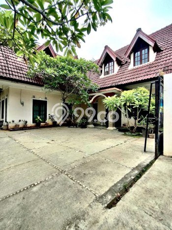 Rumah Modern 6 KT di Pekayon Bekasi Semi Furnished Rumah Modern 6 KT di Pekayon Bekasi Semi Furnished