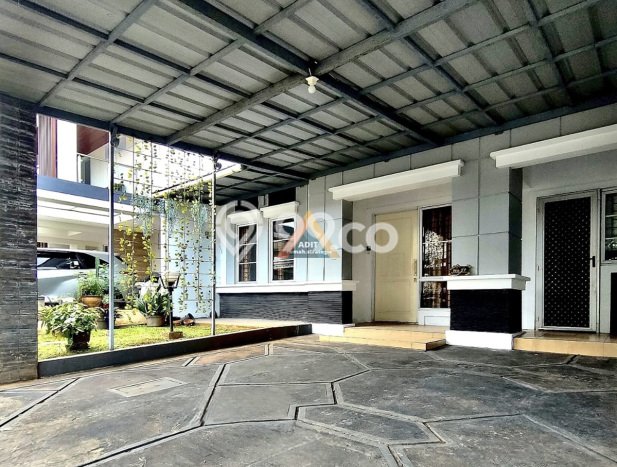 For Sale Hunian Rumah Terawat 4 KT di Kota Wisata, Jakarta Timur For Sale Hunian Rumah Terawat 4 KT di Kota Wisata, Jakarta Timur