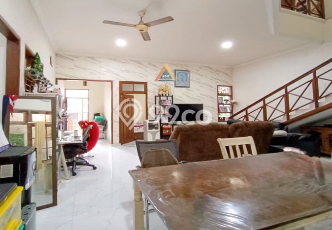 Rumah Elit Modern Siap Huni di Rawamangun Jakarta Timur Rumah Elit Modern Siap Huni di Rawamangun Jakarta Timur
