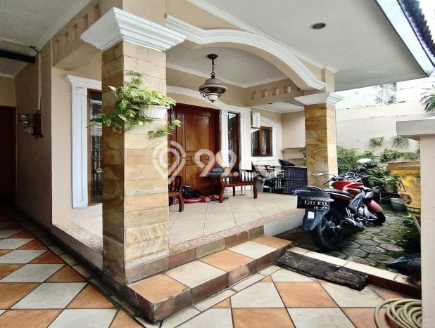 Rumah Luas Asri 4 KT Siap Pakai di Galaxy Bekasi Rumah Luas Asri 4 KT Siap Pakai di Galaxy Bekasi