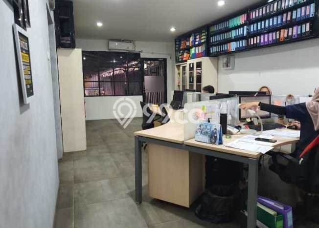 Ruko Dijual di Jakarta Timur LT 240m2 & LB 320m2 Lokasi Terbaik! Ruko Dijual di Jakarta Timur LT 240m2 & LB 320m2 Lokasi Terbaik!