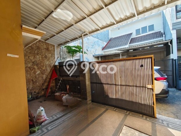 INVESTASI TEPAT! Rumah di Jambangan, Luas 67m2m² LB 98m2m² INVESTASI TEPAT! Rumah di Jambangan, Luas 67m2m² LB 98m2m²