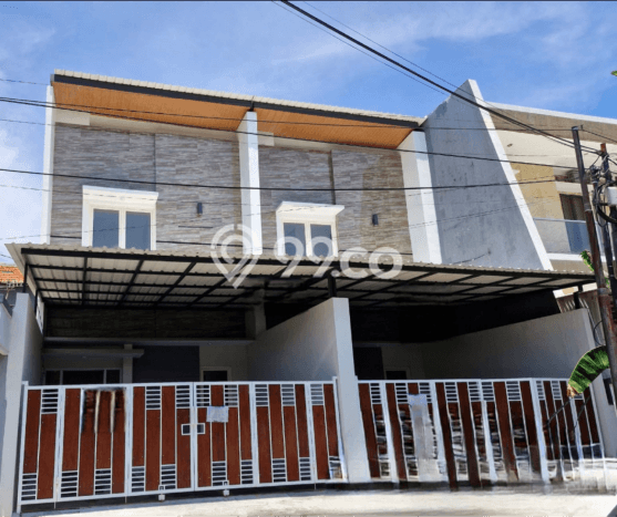 Rumah 3 KT 3 KM Fully Furnished di Lokasi Prestisius Rungkut, Surabaya Rumah 3 KT 3 KM Fully Furnished di Lokasi Prestisius Rungkut, Surabaya