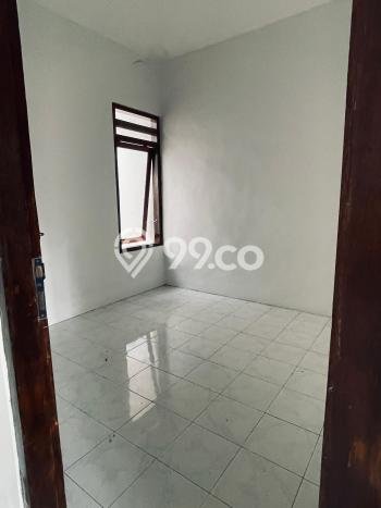 Kesempatan Langka Memiliki Rumah LT 103m2m² / LB 80m2m² di Pusat Kota , Surabaya Kesempatan Langka Memiliki Rumah LT 103m2m² / LB 80m2m² di Pusat Kota , Surabaya