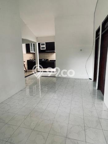 Kesempatan Langka Memiliki Rumah LT 103m2m² / LB 80m2m² di Pusat Kota , Surabaya Kesempatan Langka Memiliki Rumah LT 103m2m² / LB 80m2m² di Pusat Kota , Surabaya