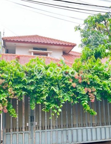 Rumah Elit LB 350m2 Siap Pakai Desain Elegan di Gudang Peluru, Jakarta Selatan Rumah Elit LB 350m2 Siap Pakai Desain Elegan di Gudang Peluru, Jakarta Selatan