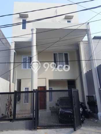 Hunian Eksklusif Dijual LT 138m2 di Tebet, Jakarta Selatan Hunian Eksklusif Dijual LT 138m2 di Tebet, Jakarta Selatan