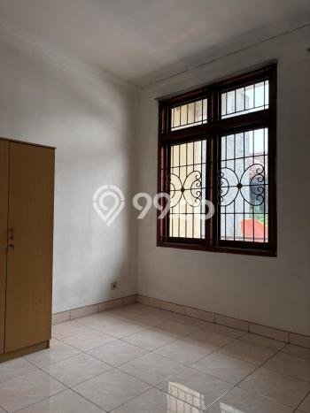 For Sale Rumah 4 Kamar Lokasi Strategis Bagus dan Strategis di Tebet For Sale Rumah 4 Kamar Lokasi Strategis Bagus dan Strategis di Tebet