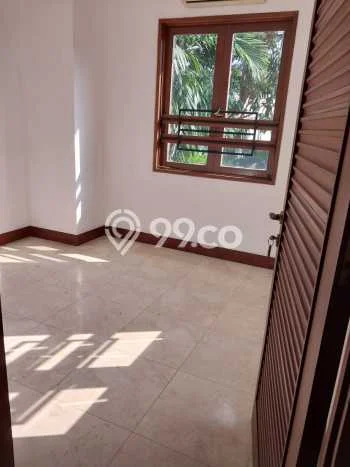 Rumah Mewah LB 150m2 Siap Huni Desain Elegan di Cipete, Jakarta Selatan Rumah Mewah LB 150m2 Siap Huni Desain Elegan di Cipete, Jakarta Selatan