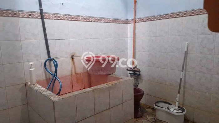 Cocok Untuk Investasi! Dijual Kost di Jombang Kota 17 Kamar Cocok Untuk Investasi! Dijual Kost di Jombang Kota 17 Kamar