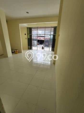LOKASI PREMIUM! Ruko Kawasan Bekasi Kota, Luas 120m², Akses Utama LOKASI PREMIUM! Ruko Kawasan Bekasi Kota, Luas 120m², Akses Utama