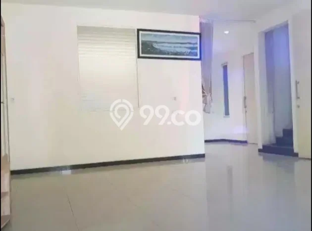 Disewakan! Rumah 3 Kamar Tidur &
3 Kamar Mandi di Citraland, Surabaya Disewakan! Rumah 3 Kamar Tidur &
3 Kamar Mandi di Citraland, Surabaya