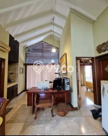 Dijual Rumah Luas Elegan Dengan View Eksklusif di Pondok Indah, Jakarta Selatan Dijual Rumah Luas Elegan Dengan View Eksklusif di Pondok Indah, Jakarta Selatan