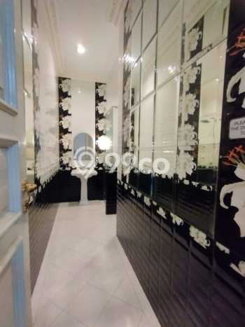 Rumah Kontrakan Prestisius 4 Kamar di Senopati Dekat Fasilitas Premium Rumah Kontrakan Prestisius 4 Kamar di Senopati Dekat Fasilitas Premium
