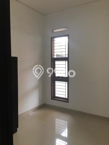 Rumah Luas Asri 2 KT Siap Pakai di Bintaro Tangerang Selatan Rumah Luas Asri 2 KT Siap Pakai di Bintaro Tangerang Selatan