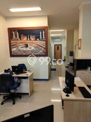 Unit Ruko Dijual di Jakarta Selatan LT 153m2 & LB 300m2 Unit Ruko Dijual di Jakarta Selatan LT 153m2 & LB 300m2