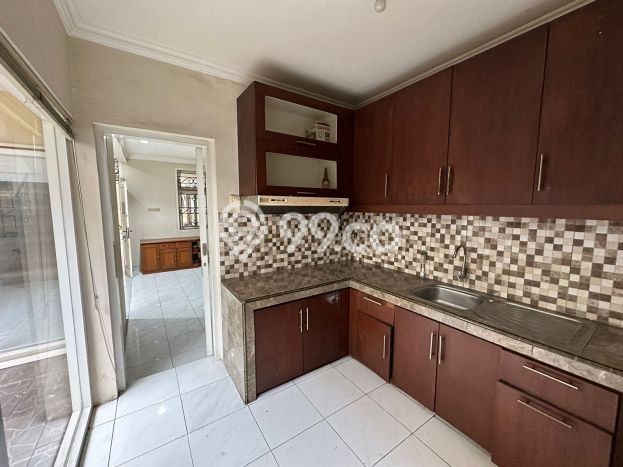 Dijual Rumah Luas Megah Dengan View Cantik di Bintaro, Tangerang Selatan Dijual Rumah Luas Megah Dengan View Cantik di Bintaro, Tangerang Selatan