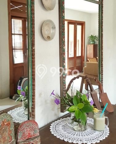 Hunian Elit LB 240m2 Siap Huni Desain Elegan di Bintaro, Tangerang Selatan Hunian Elit LB 240m2 Siap Huni Desain Elegan di Bintaro, Tangerang Selatan
