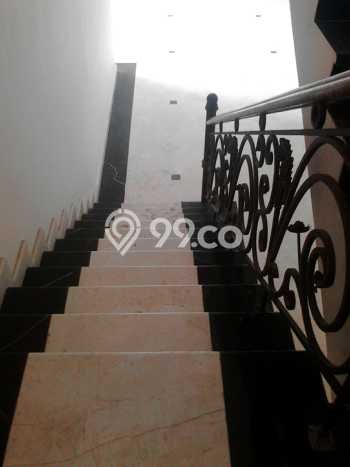 Ready to Use! Luxury House LT 840m2 Desain Modern di Kemang Ready to Use! Luxury House LT 840m2 Desain Modern di Kemang