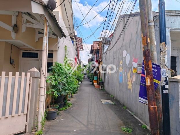 Rumah Modern 5 Kamar LT 79m2 di Tanjung Duren Rumah Modern 5 Kamar LT 79m2 di Tanjung Duren