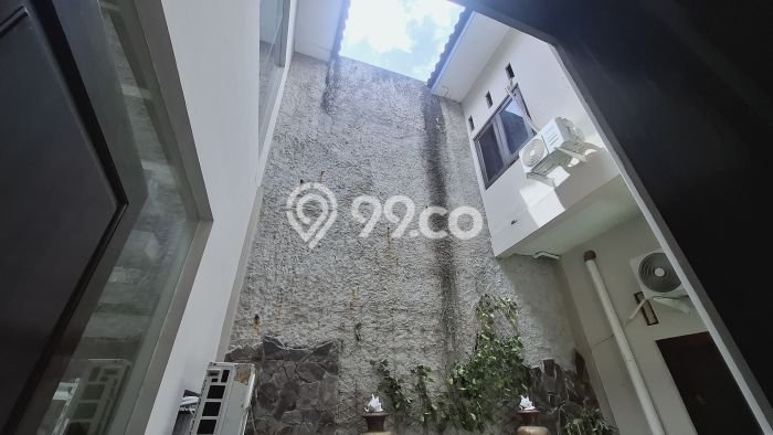 Hunian Mewah LB 218m2 Siap Pakai Desain Elegan di Rawamangun, Jakarta Timur Hunian Mewah LB 218m2 Siap Pakai Desain Elegan di Rawamangun, Jakarta Timur