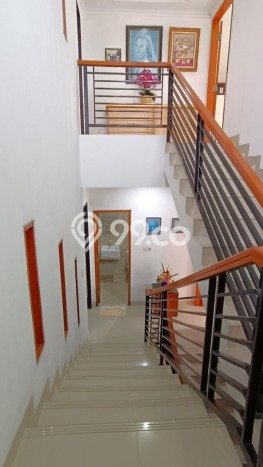 Siap Huni Hunian Elit 9 Kamar di Palmerah Dekat ke Mana Pun Siap Huni Hunian Elit 9 Kamar di Palmerah Dekat ke Mana Pun