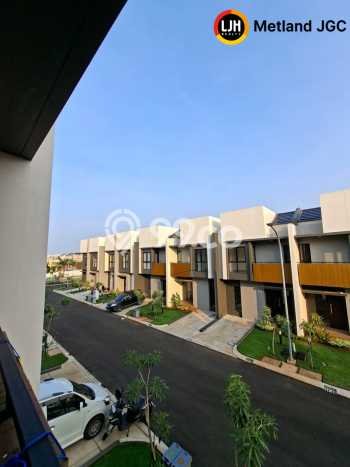 Dijual Hunian Rumah Nyaman 2 Kamar di Summarecon Bekasi, Bekasi Dijual Hunian Rumah Nyaman 2 Kamar di Summarecon Bekasi, Bekasi