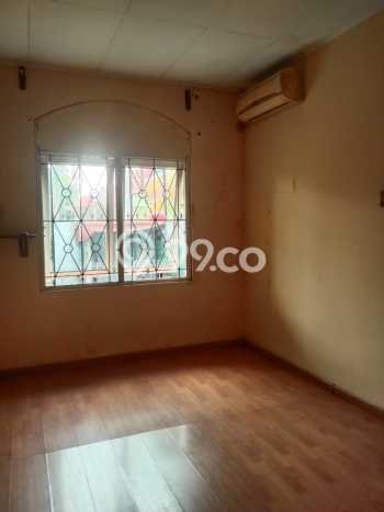 Hunian Cantik Minimalis Lb 180m2 di Tangerang, Tangerang Hunian Cantik Minimalis Lb 180m2 di Tangerang, Tangerang