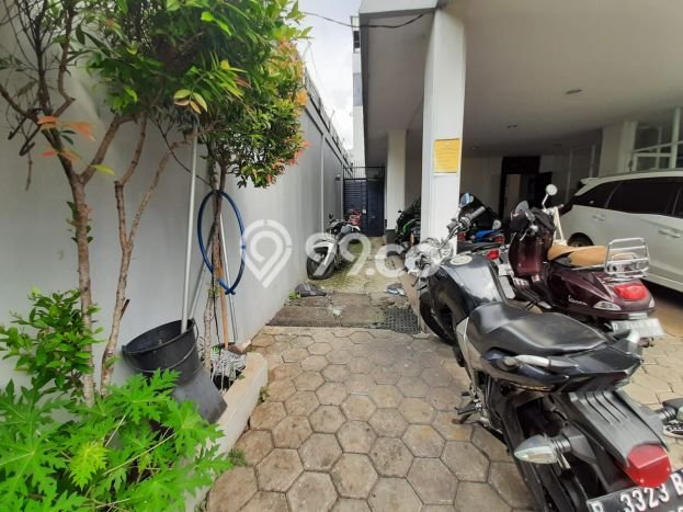 Unit Kost Dijual di Kemanggisan dengan 56 Kamar Kawasan Ramai Unit Kost Dijual di Kemanggisan dengan 56 Kamar Kawasan Ramai