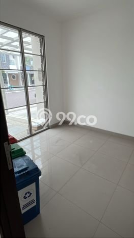 PROPERTI UNGGULAN! Rumah area Pantai Indah Kapuk 2, 3 KT, Lingkungan Elite, Luas 90m2m² Bangunan 180m2m² PROPERTI UNGGULAN! Rumah area Pantai Indah Kapuk 2, 3 KT, Lingkungan Elite, Luas 90m2m² Bangunan 180m2m²