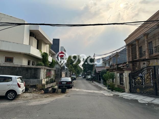 Hunian Eksklusif Dijual LT 200m2 di Kebayoran Baru, Jakarta Selatan Hunian Eksklusif Dijual LT 200m2 di Kebayoran Baru, Jakarta Selatan