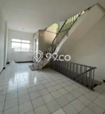 Ruko Disewakan di , Luas 420m2m², Jalan Utama, Lokasi Mudah Ruko Disewakan di , Luas 420m2m², Jalan Utama, Lokasi Mudah