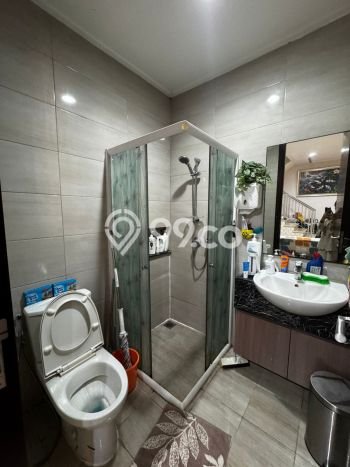 LOKASI STRATEGIS! Rumah di Golf Island, Akses ke Stasiun, 2 KM, Luas 120m2m² Bangunan 240m2m² LOKASI STRATEGIS! Rumah di Golf Island, Akses ke Stasiun, 2 KM, Luas 120m2m² Bangunan 240m2m²
