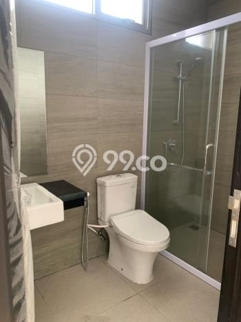 Rumah sewa siap pakai 4 KT di Pantai Indah Kapuk 2, Jakarta Utara Rumah sewa siap pakai 4 KT di Pantai Indah Kapuk 2, Jakarta Utara