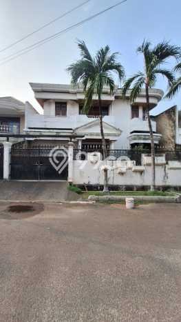 Dijual Rumah Luas Elegan Dengan View Eksklusif di Kedoya, Jakarta Barat Dijual Rumah Luas Elegan Dengan View Eksklusif di Kedoya, Jakarta Barat