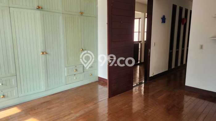 Hunian Eksklusif Siap Huni LT 600m2 di Kelapa Gading, Jakarta Utara Hunian Eksklusif Siap Huni LT 600m2 di Kelapa Gading, Jakarta Utara