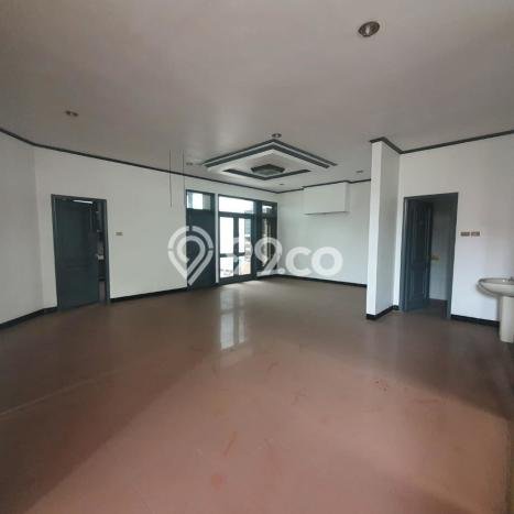 Rumah Mewah LB 885m2 Siap Huni Desain Elegan di Citra Garden, Jakarta Barat Rumah Mewah LB 885m2 Siap Huni Desain Elegan di Citra Garden, Jakarta Barat